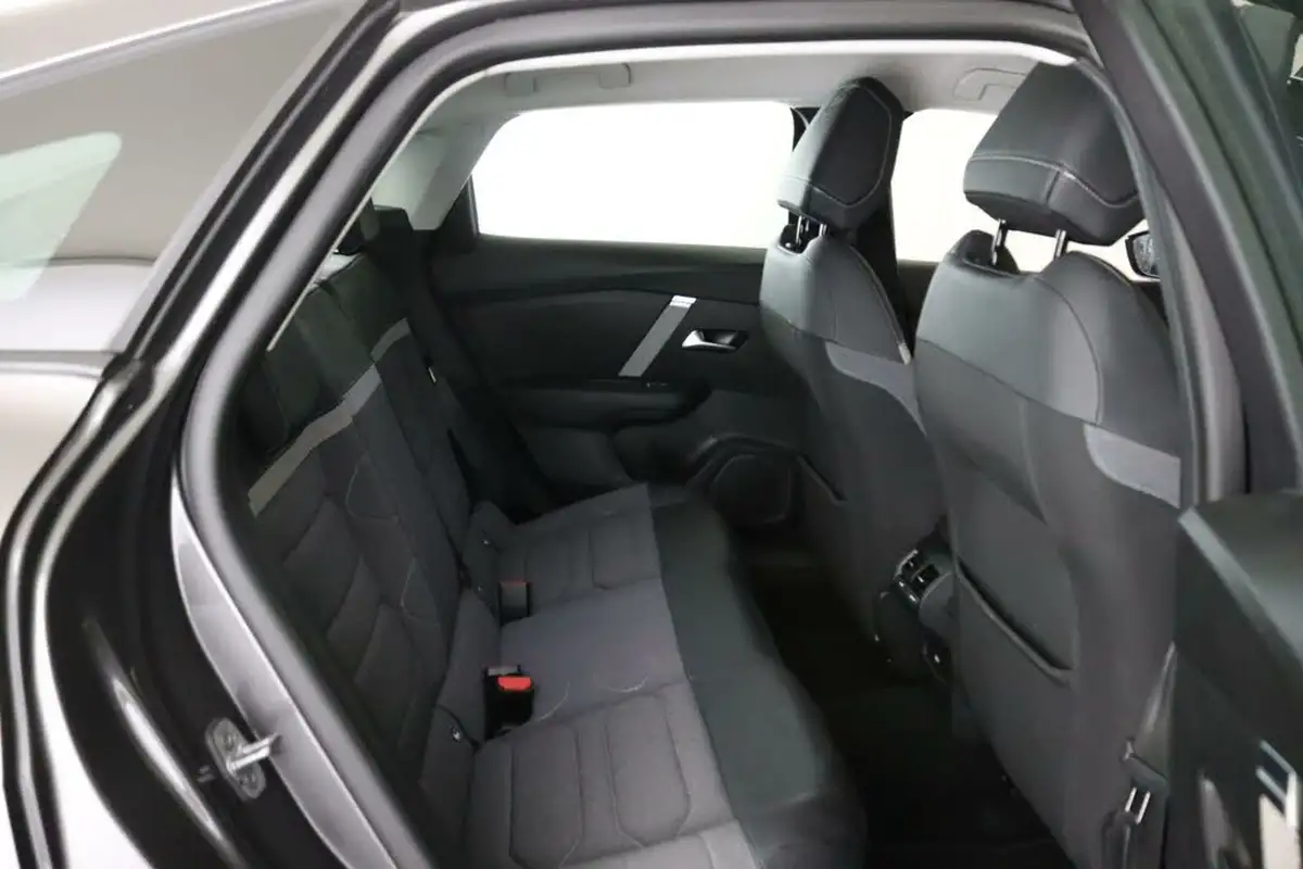 2023-citroen-c4-12-puretech-sense-big-12