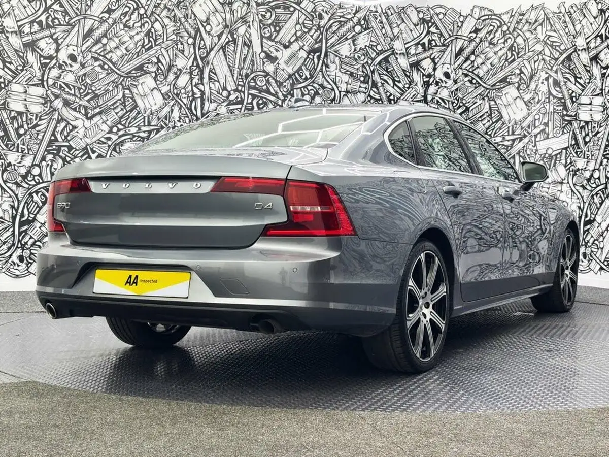 2018-volvo-s90-20td-d4-momentum-big-10