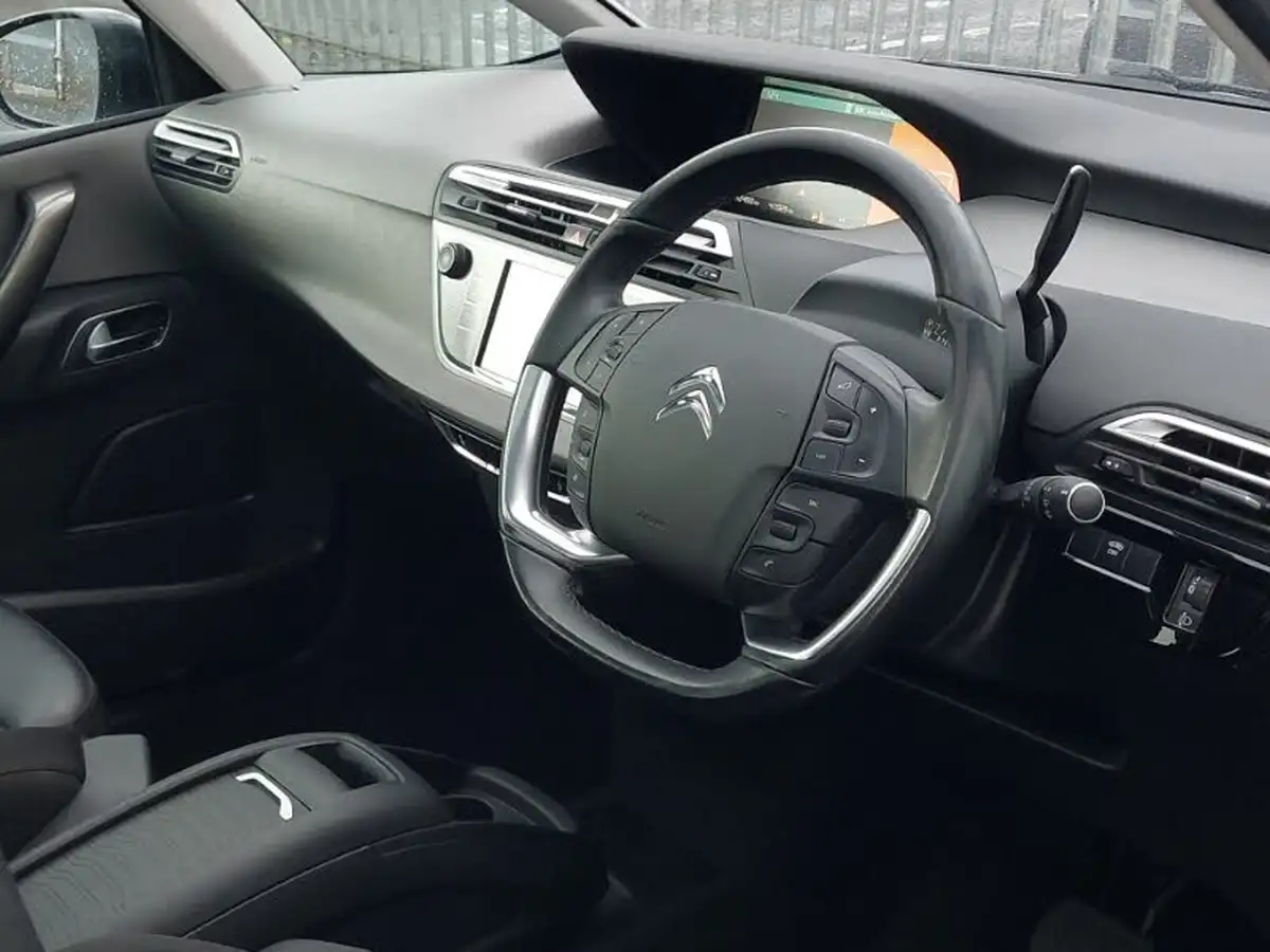 2021-citroen-grand-c4-spacetourer-12-puretech-shine-eat8-big-13