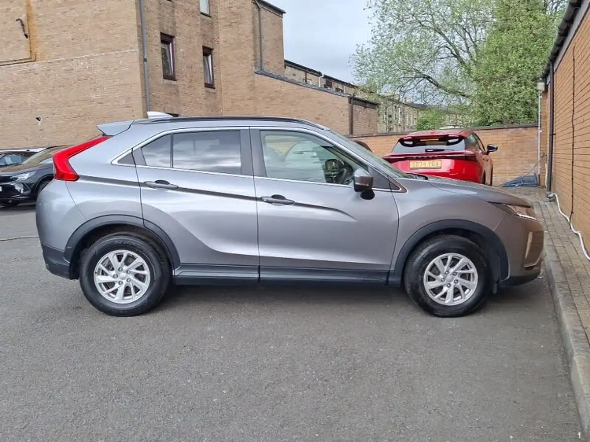 2018-mitsubishi-eclipse-cross-15-2-big-3