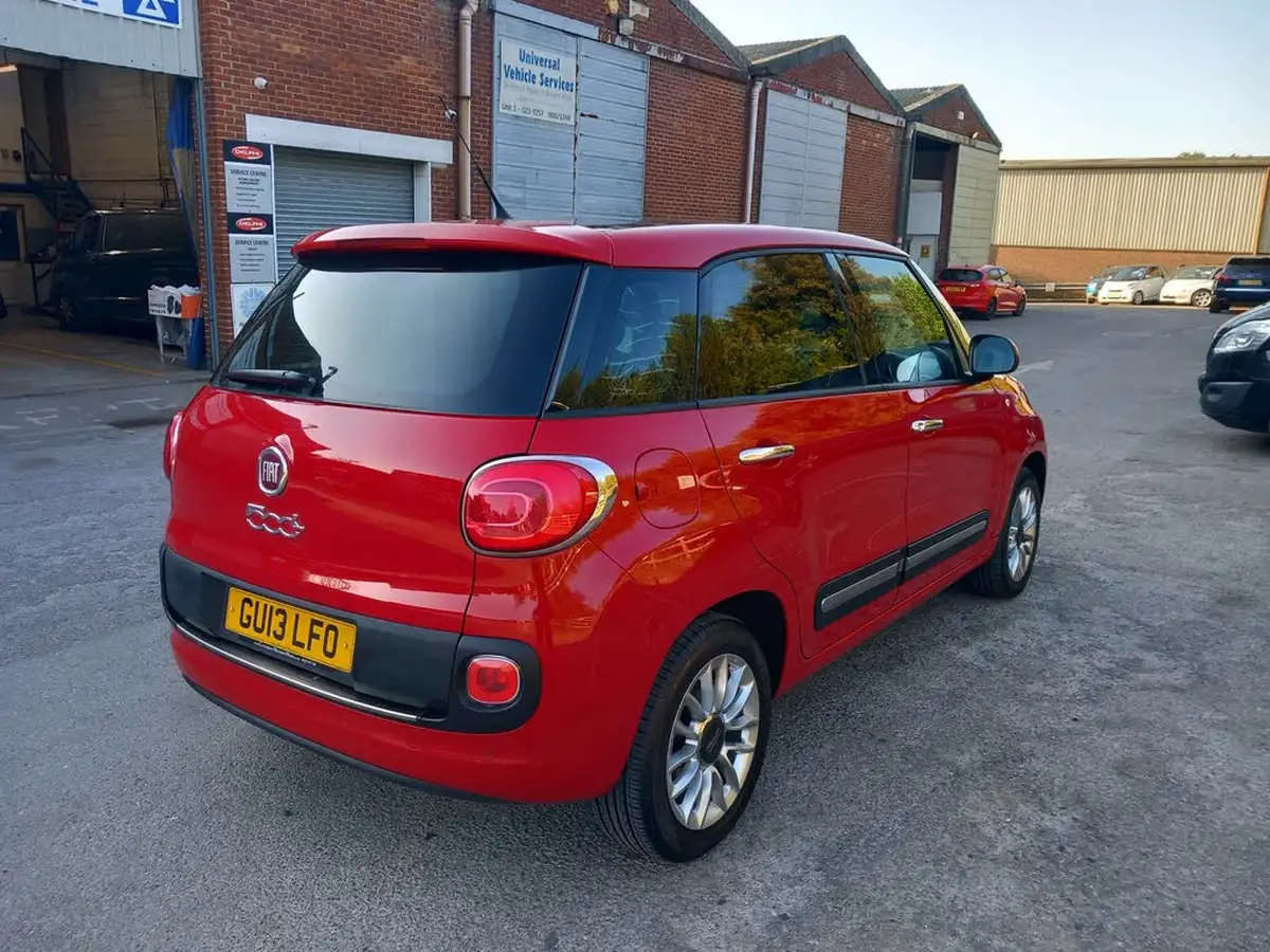 2013-fiat-500l-09-lounge-big-7