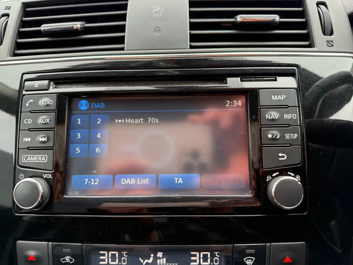 2016-nissan-pulsar-15dci-n-connecta-ss-big-57