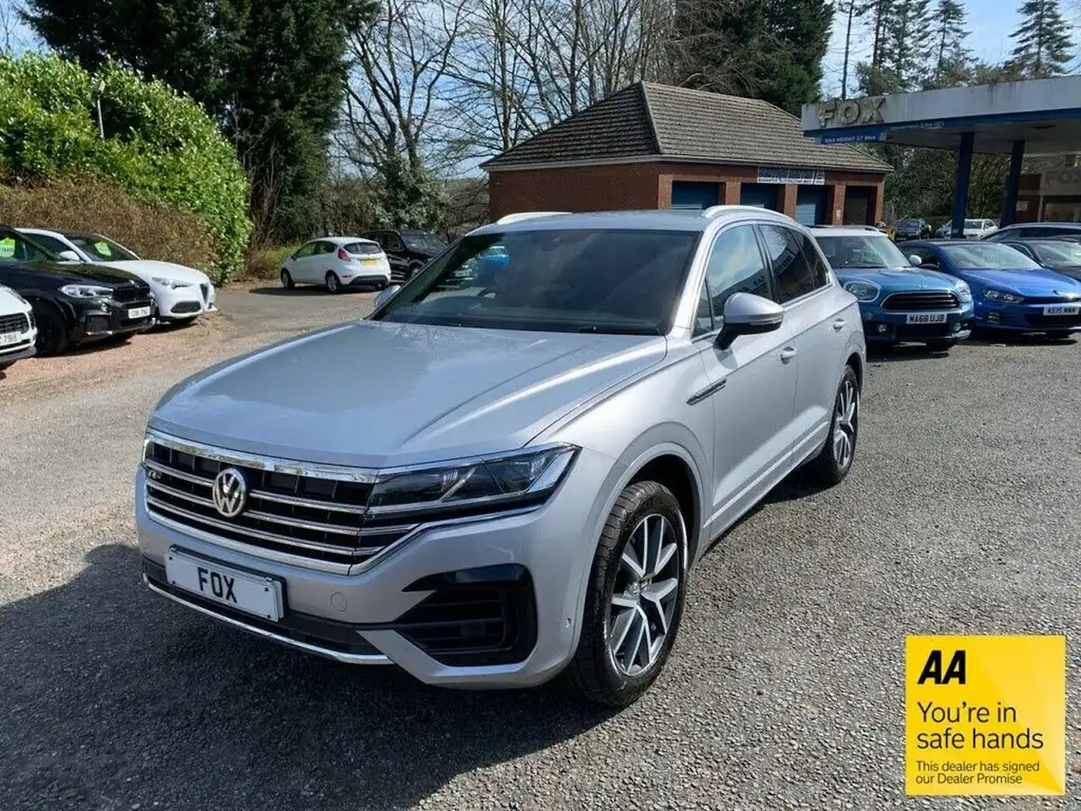 2019-volkswagen-touareg-30tdi-r-line-tech-286ps-big-0