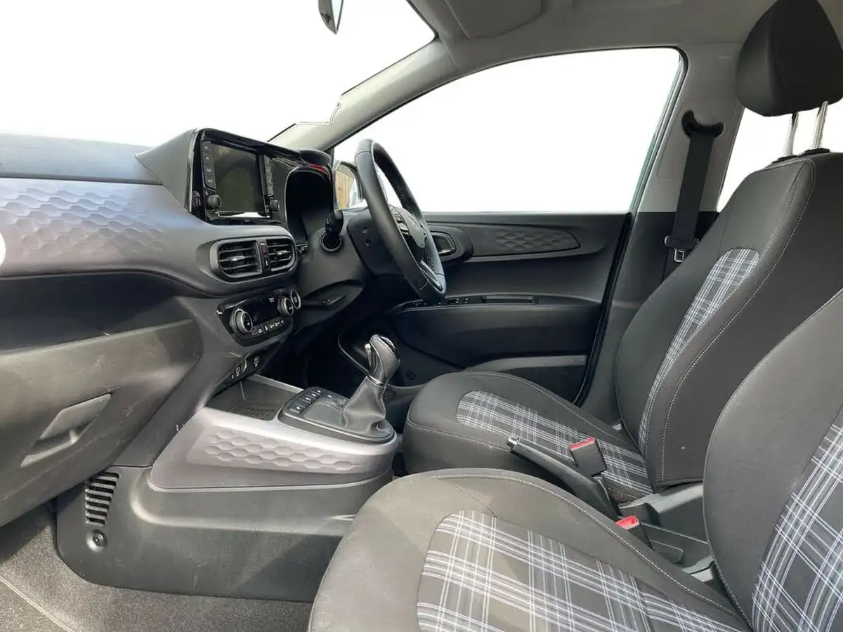 2024-hyundai-i10-12-premium-79ps-auto-big-9