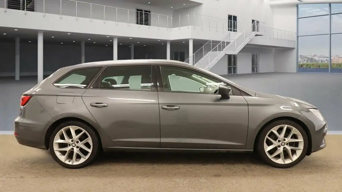 2018-seat-leon-18-tsi-fr-technology-estate-5d-big-4