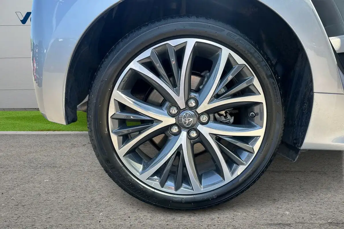 2023-toyota-yaris-15-vvt-i-excel-big-8