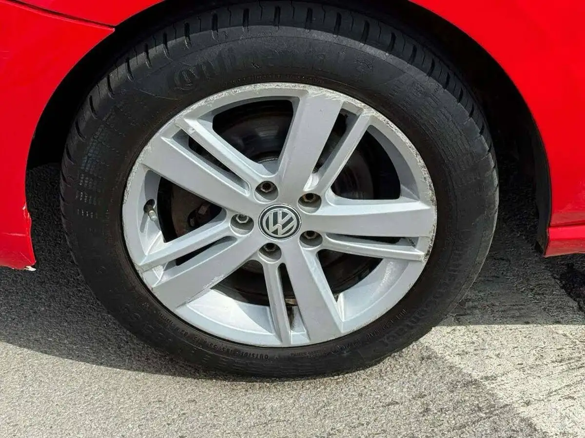 2017-volkswagen-polo-10-match-60ps-ss-5d-big-21