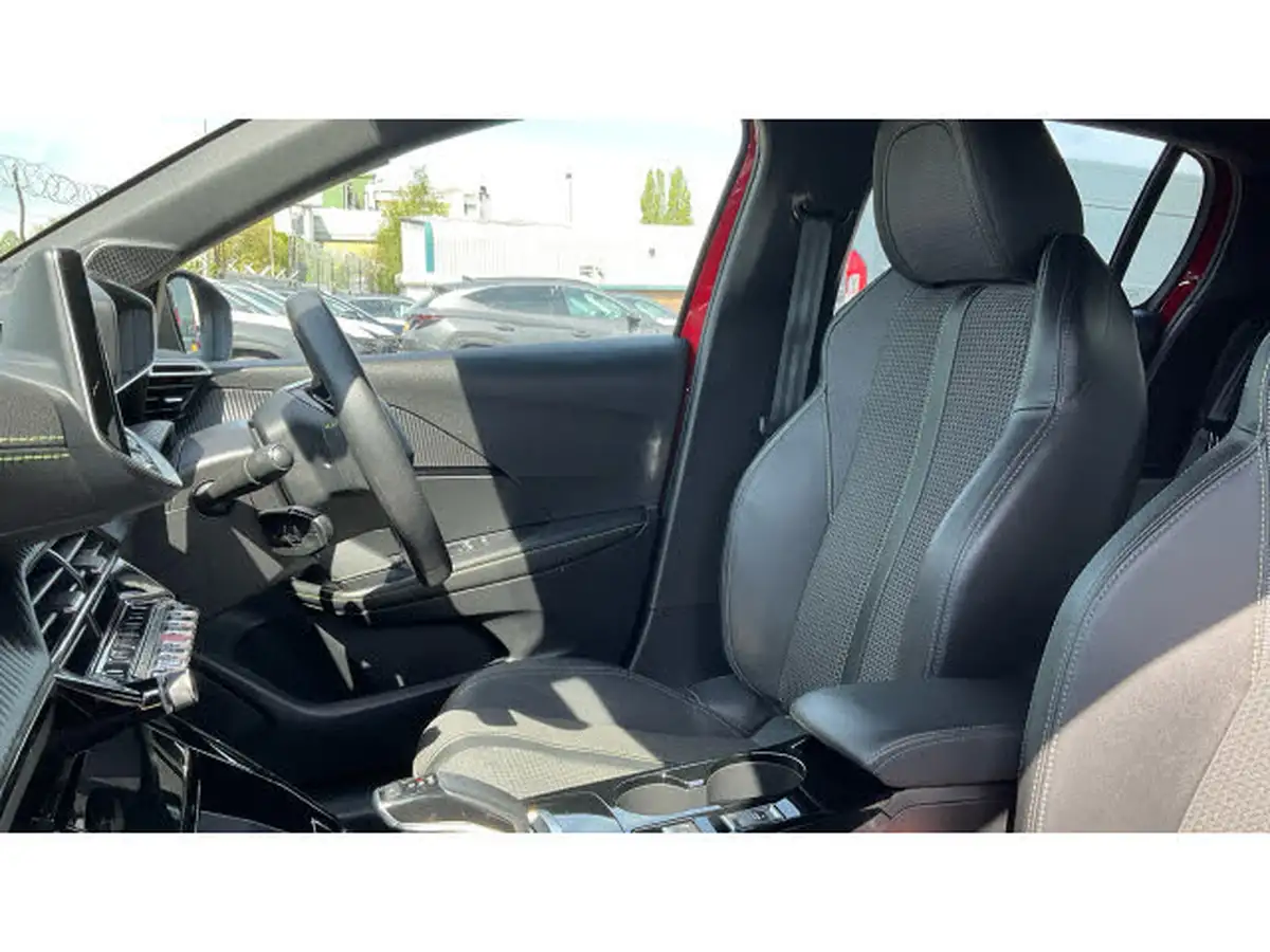 2020-peugeot-208-e-gt-line-big-31