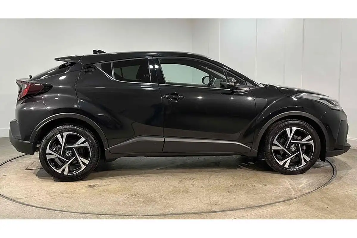 2022-toyota-c-hr-18-vvt-i-design-big-4