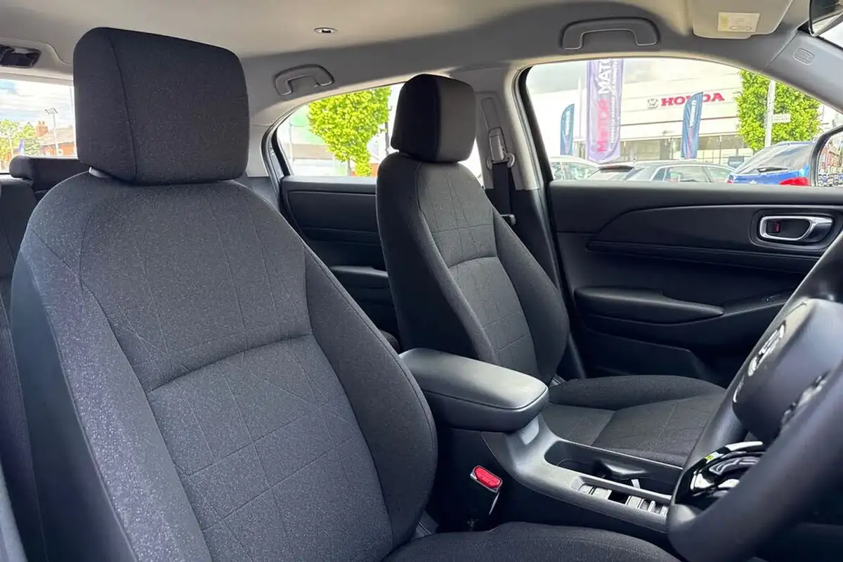 2023-honda-hr-v-15-i-mmd-elegance-big-23