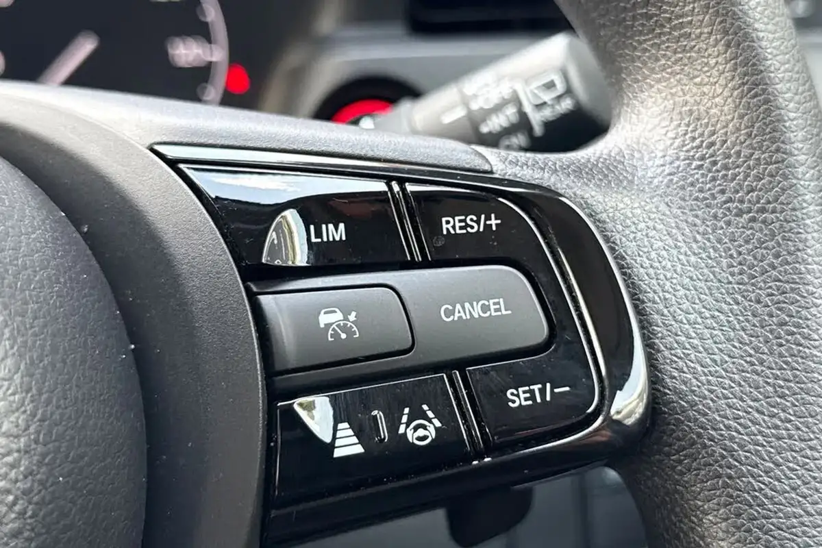 2023-honda-hr-v-15-i-mmd-elegance-big-27