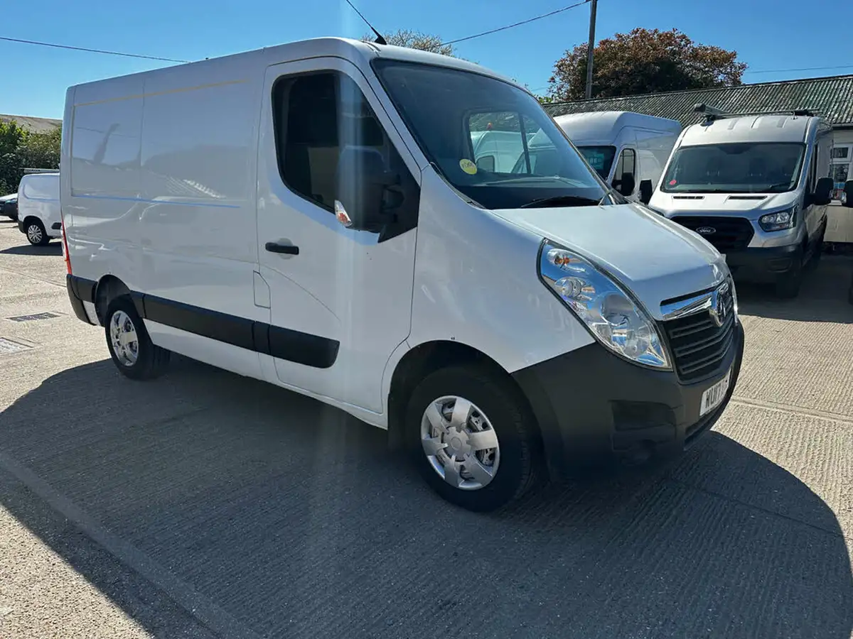 2017-vauxhall-movano-23cdti-l1h1-f2800-110pseu6-panel-big-12