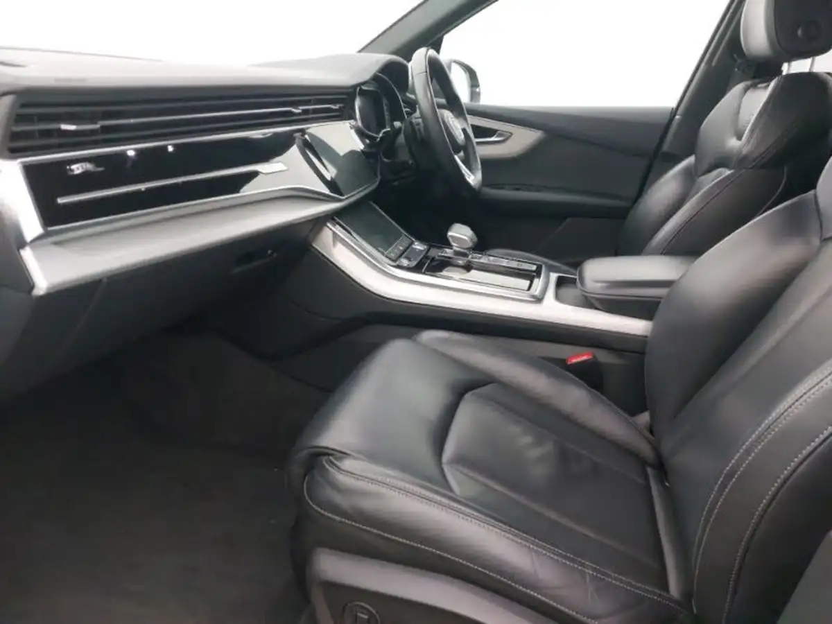 2020-audi-q7-30-55-tfsi-e-s-line-big-4