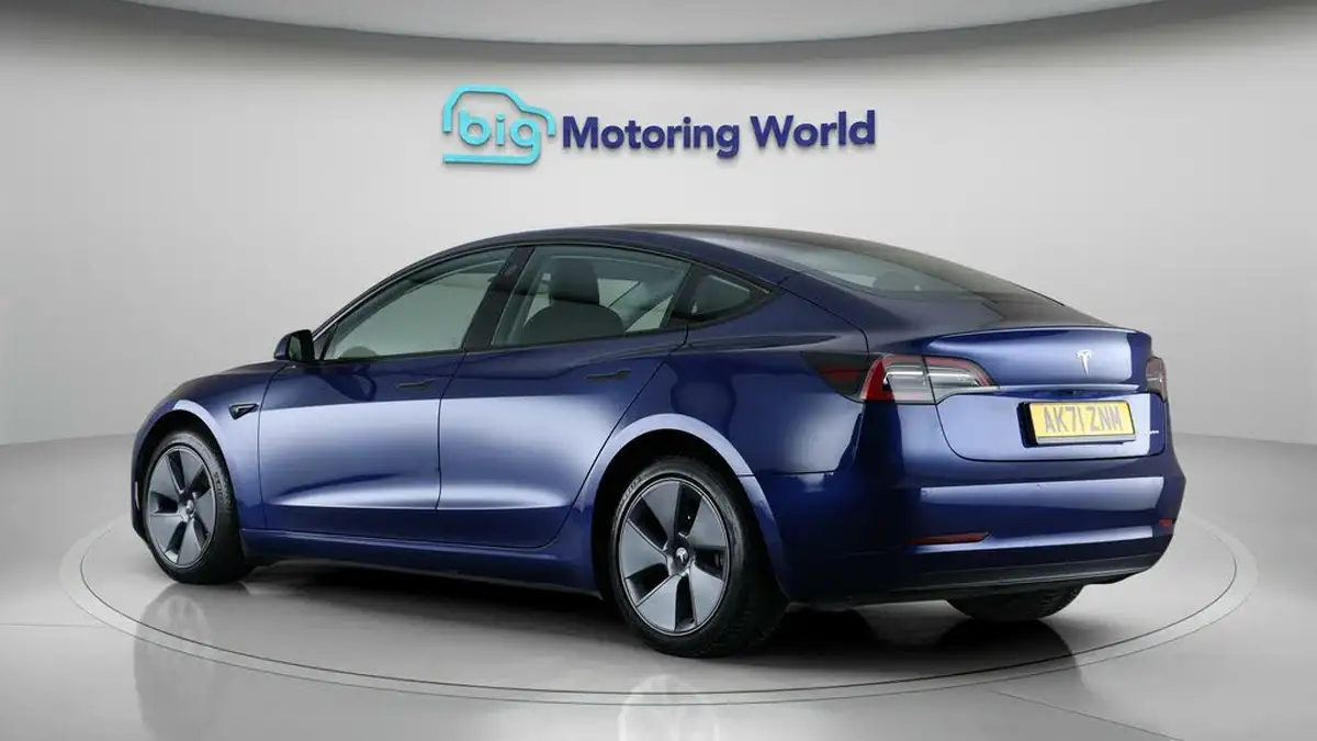 2021-tesla-model-3-e-long-range-awd-big-5
