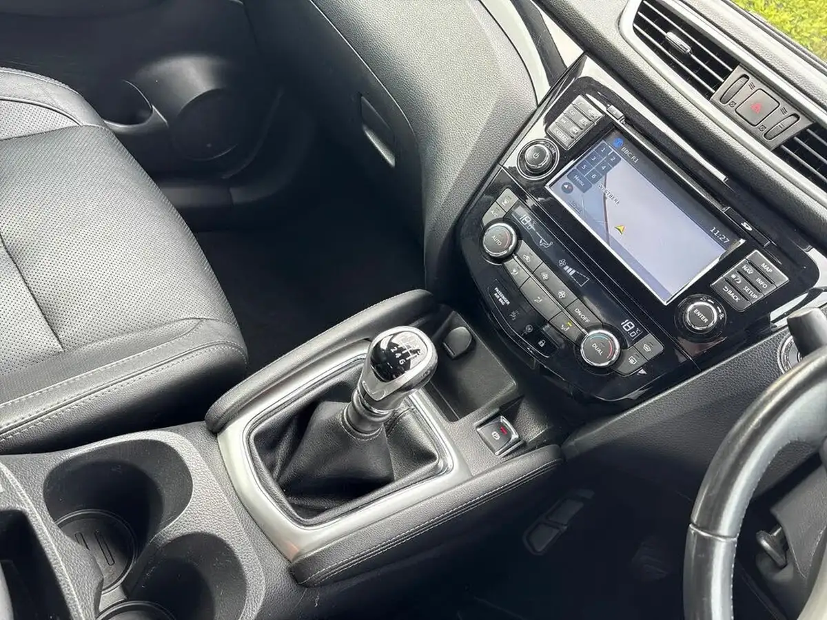 2016-nissan-qashqai-15dci-tekna-big-16