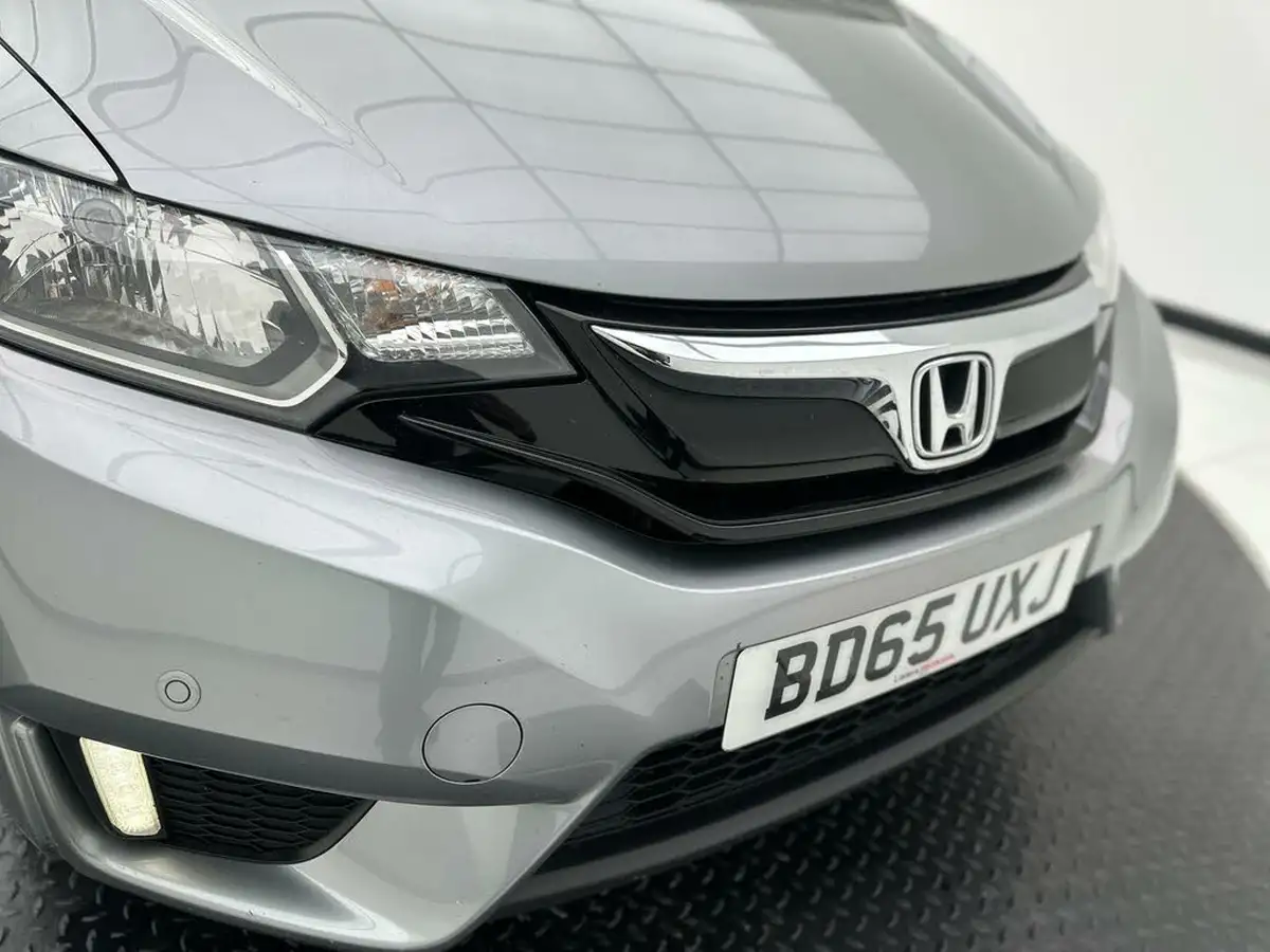 2015-honda-jazz-13-i-vtec-se-cvt-big-47