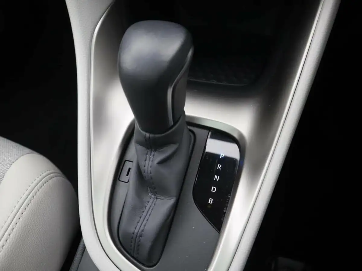 2022-toyota-yaris-15-vvt-i-excel-big-18