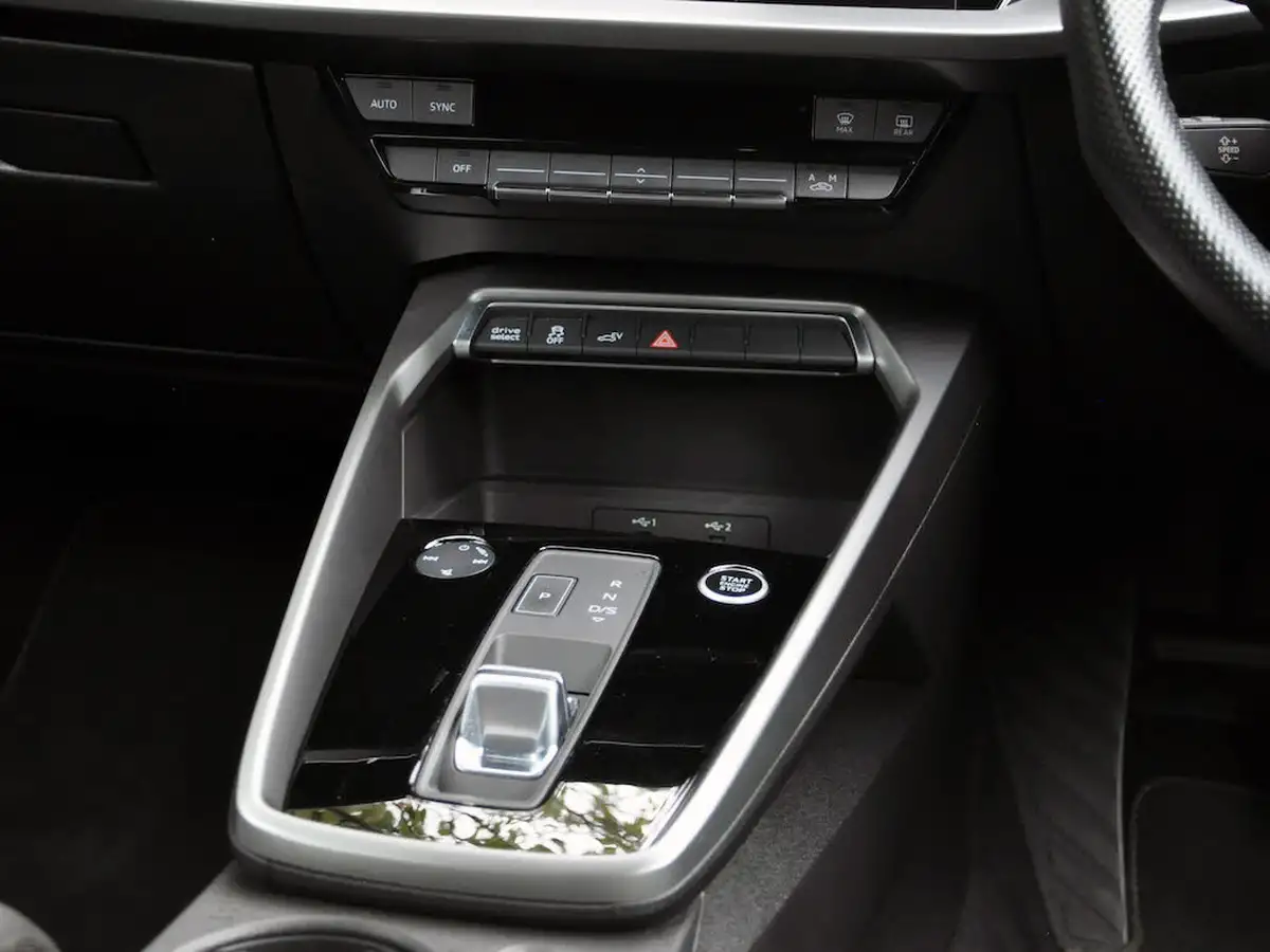 2021-audi-a3-14-40-tfsi-e-s-line-big-17