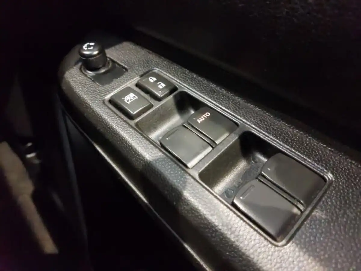 2022-suzuki-ignis-12-dualjet-sz5-big-18