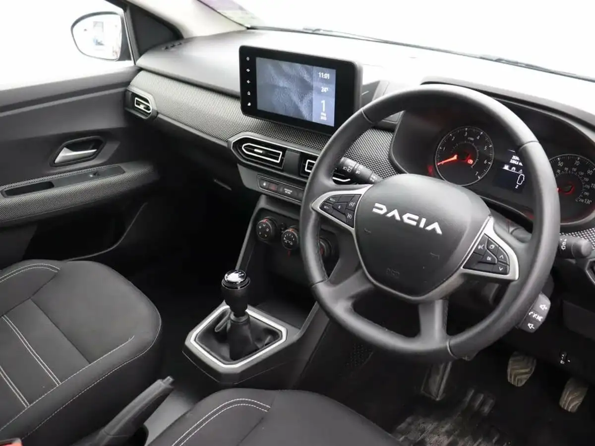2023-dacia-sandero-10-tce-expression-90bhp-big-10