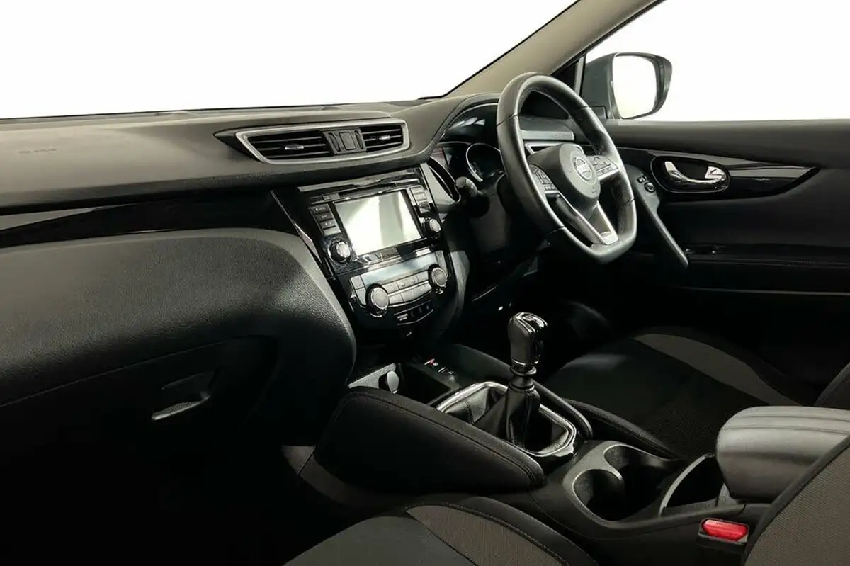2020-nissan-qashqai-13-dig-t-acenta-premium-140ps-big-8