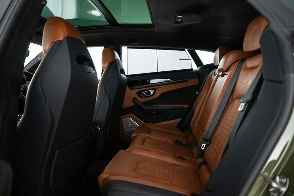 2024-lamborghini-urus-40-no-trim-big-7