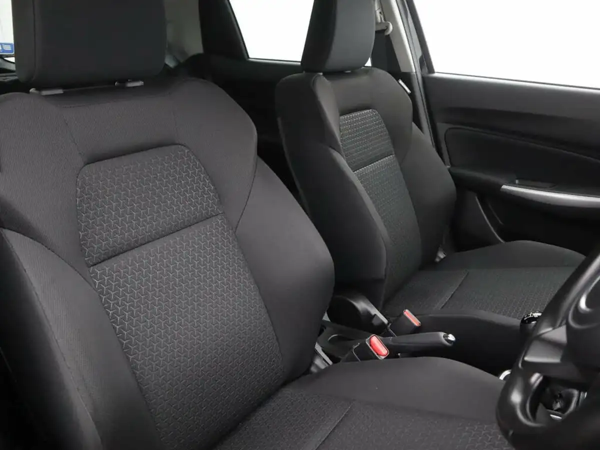 2022-suzuki-swift-12-dualjet-sz5-big-7