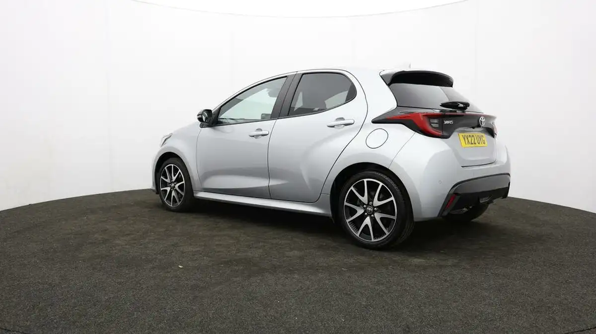 2022-toyota-yaris-15-vvt-i-dynamic-big-66