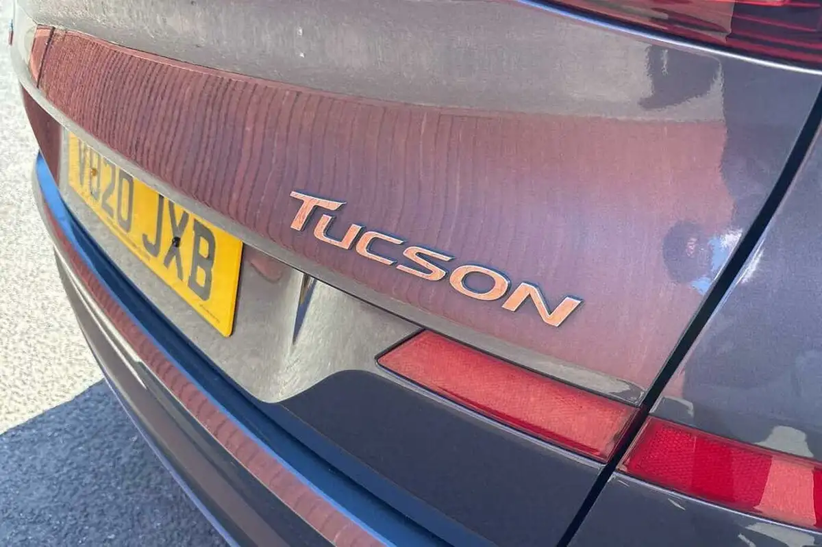 2020-hyundai-tucson-16-t-gdi-n-line-dct-big-16