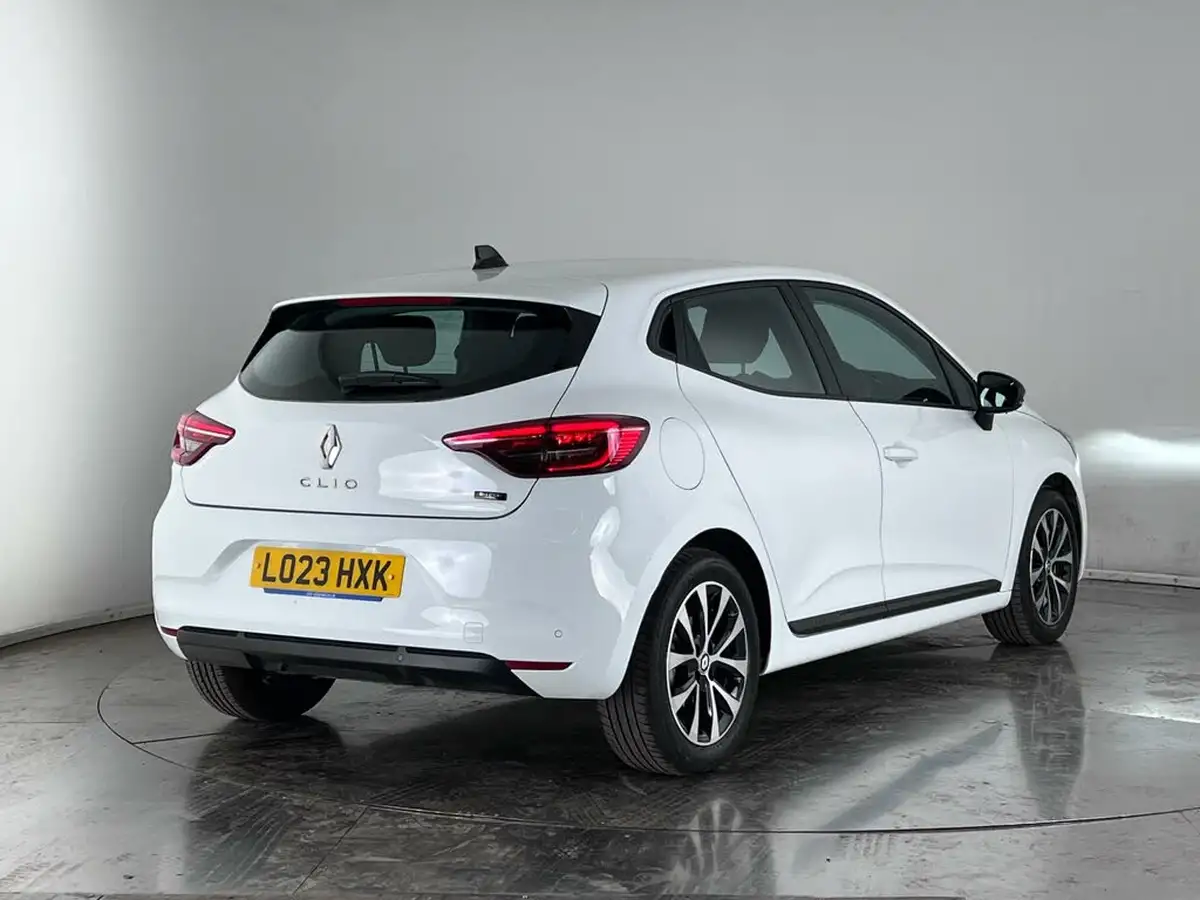 2023-renault-clio-16-evolution-big-3