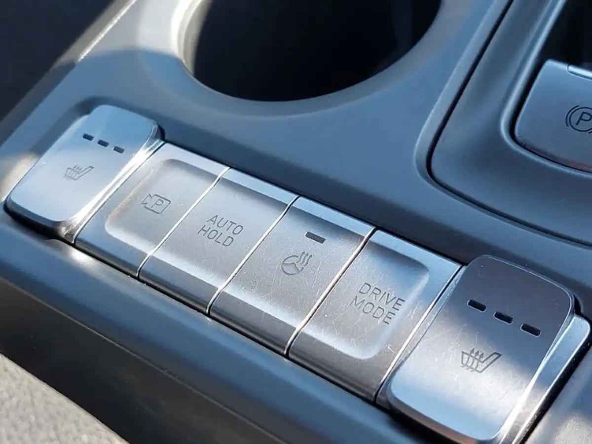 2021-hyundai-kona-e-premium-204ps-64kwh-7kw-obc-big-15