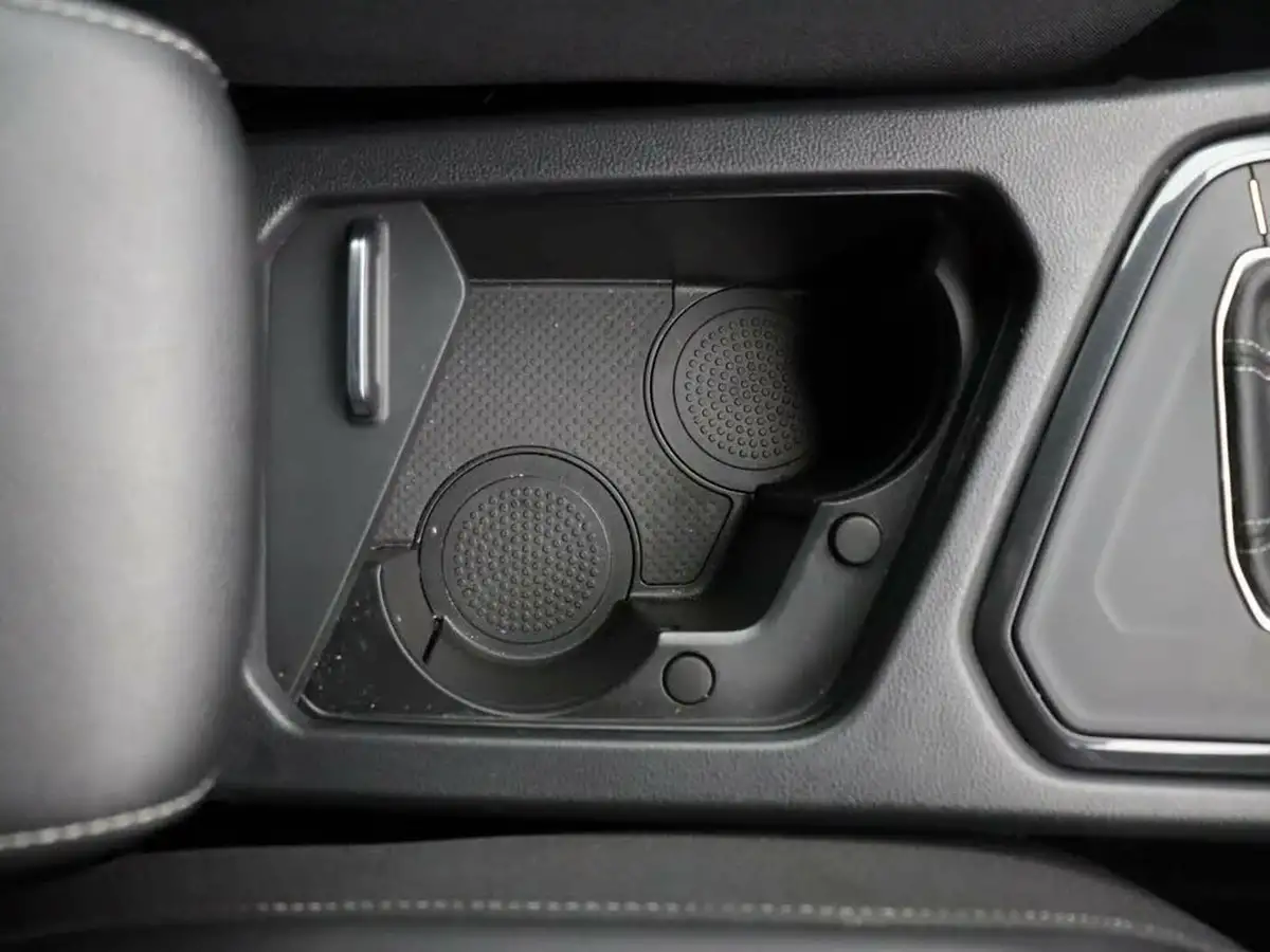 2021-volkswagen-tiguan-15-tsi-r-line-big-37