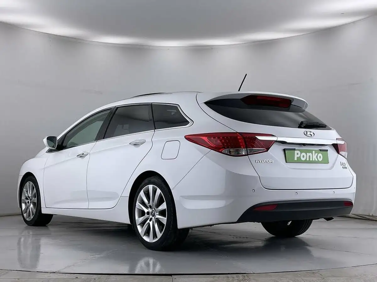 2014-hyundai-i40-17td-premium-136ps-estate-5d-auto-big-2