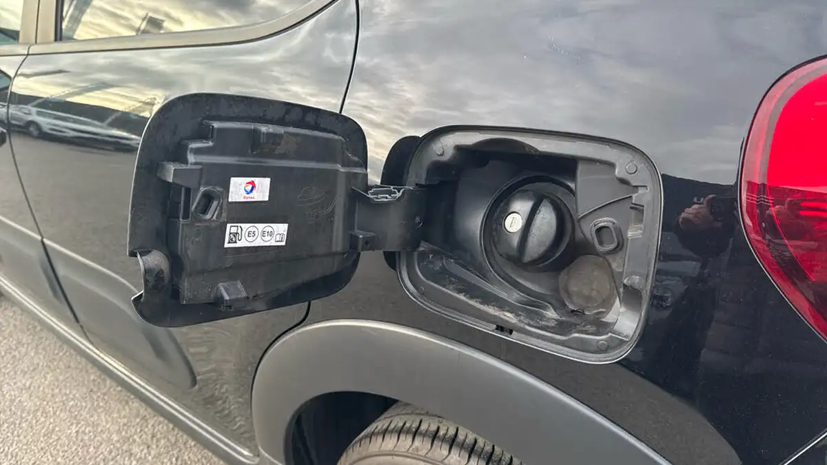 2022-citroen-c3-12-puretech-c-series-big-48