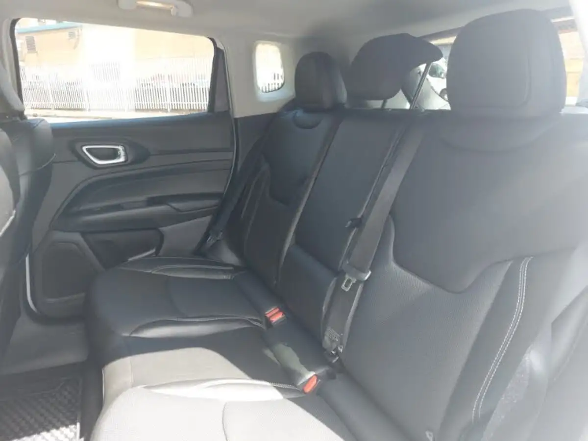 2024-jeep-compass-13-gse-s-big-5