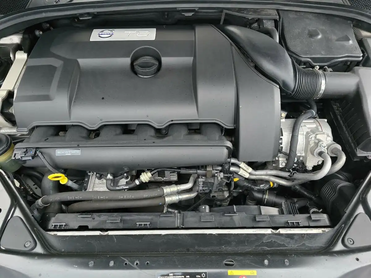 2011-volvo-xc70-30-t6-se-big-74
