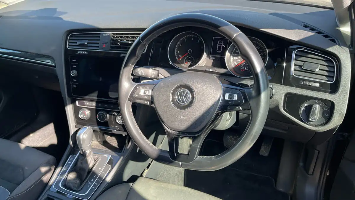 2018-volkswagen-golf-15-tsi-gt-150ps-hatchback-5d-dsg-big-8