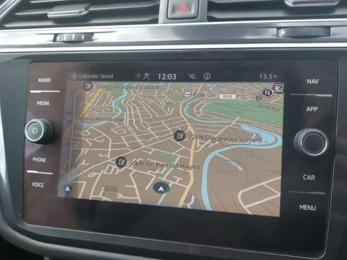 2024-volkswagen-tiguan-allspace-15-tsi-life-dsg-big-15