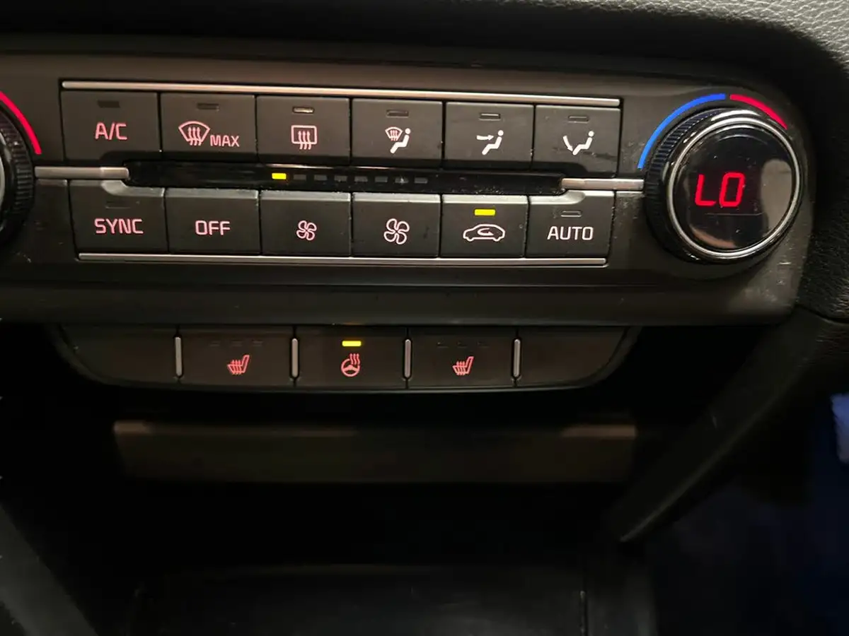 2022-kia-xceed-15-t-gdi-3-big-20