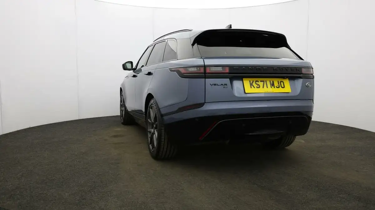 2022-land-rover-range-rover-velar-20-d200-r-dynamic-hse-big-26