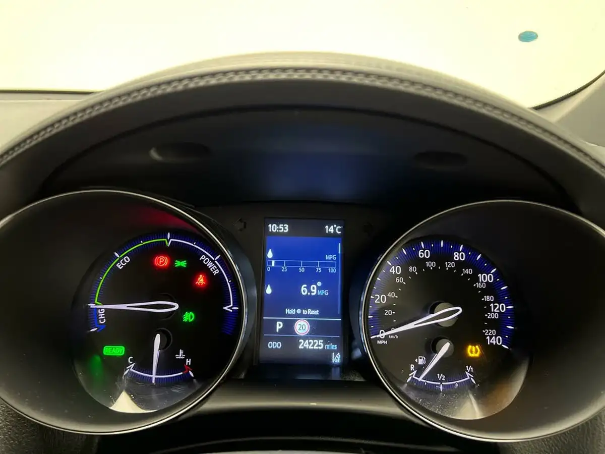 2022-toyota-c-hr-18-vvt-i-design-big-21