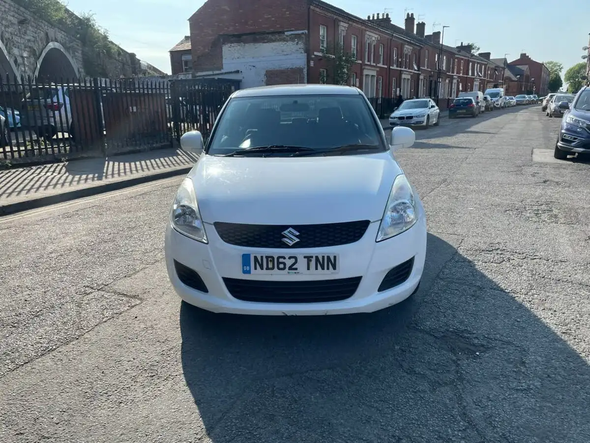 2012-suzuki-swift-12-sz2-5d-big-1