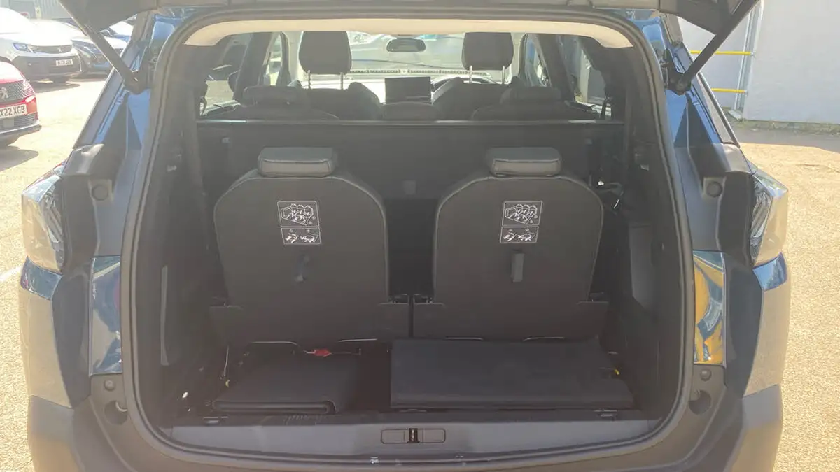 2022-peugeot-5008-suv-15-bluehdi-allure-premium-eat8-big-18