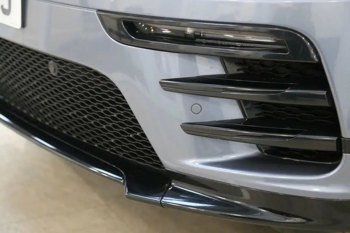 2018-land-rover-range-rover-velar-20-d240-r-dynamic-se-big-36