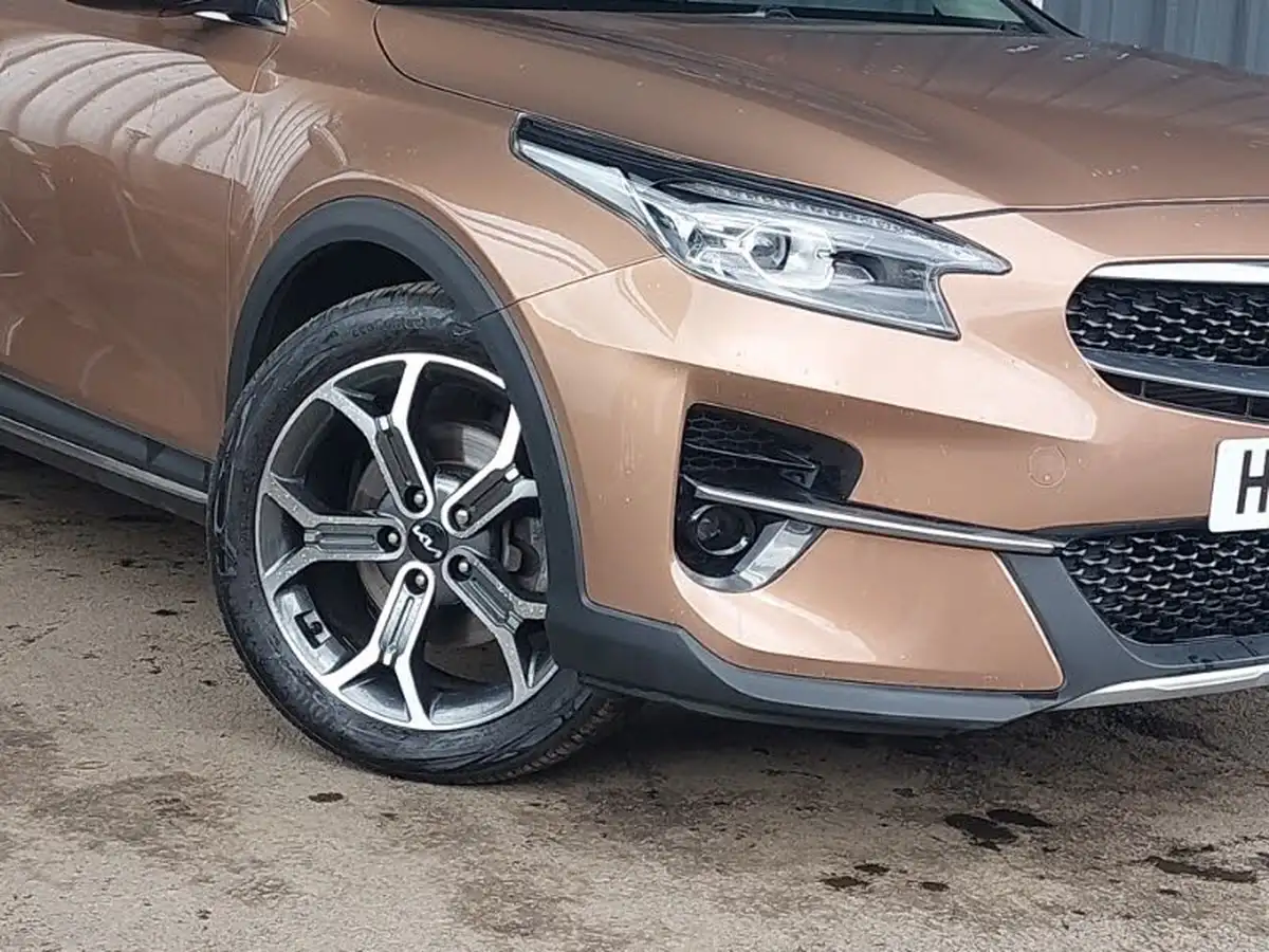 2022-kia-xceed-15-t-gdi-3-big-8