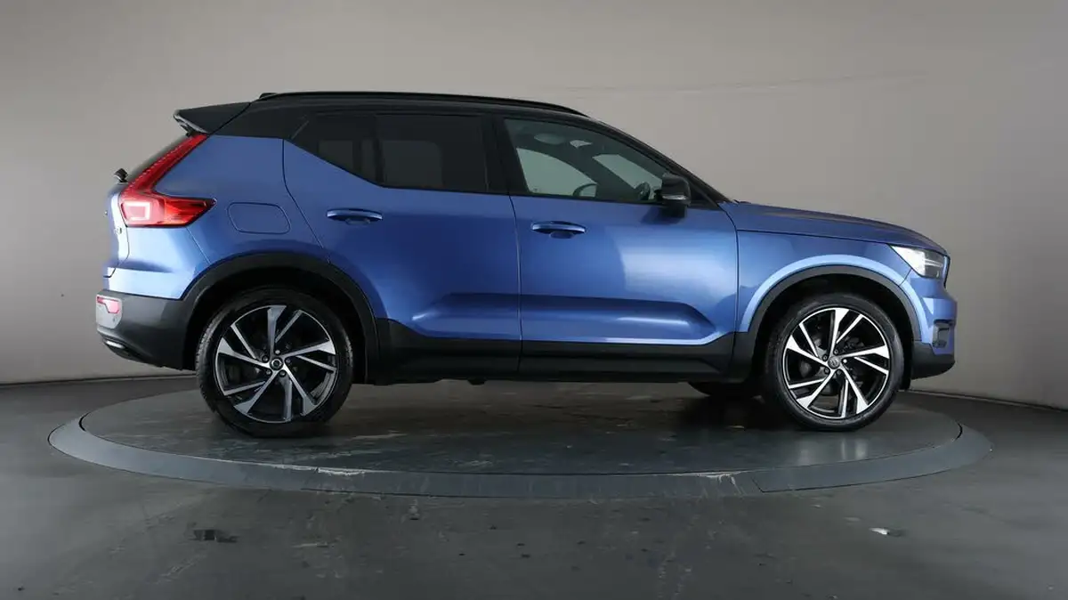 2020-volvo-xc40-20-b5-r-design-pro-big-58