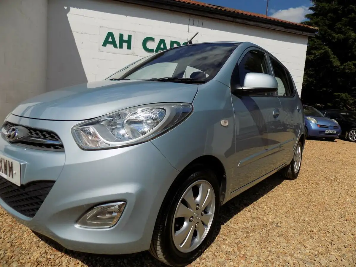 2011-hyundai-i10-12-active-big-8