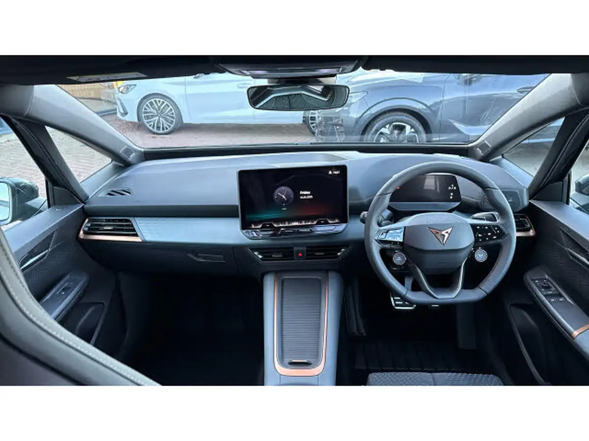 2025-cupra-born-e-vz-big-8