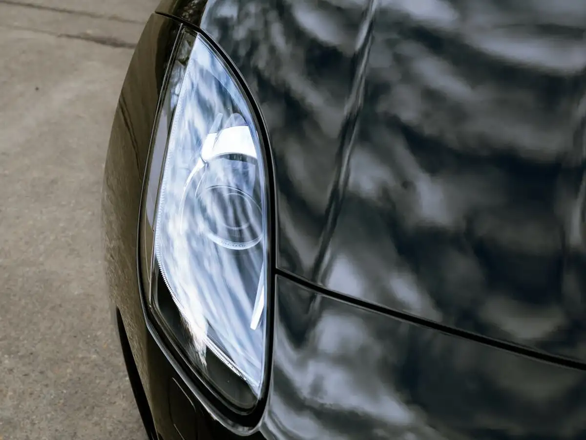 2015-jaguar-f-type-30-v6-coupe-quickshift-big-8