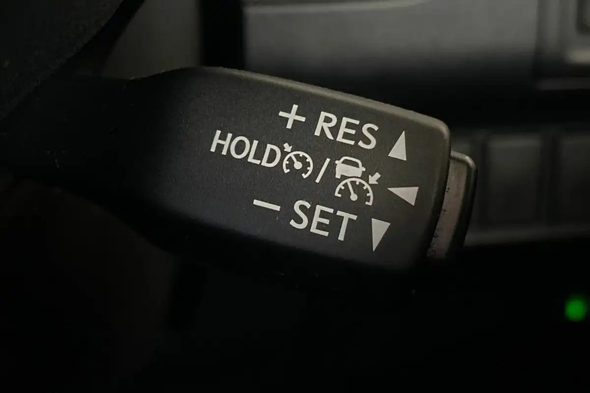 2018-lexus-ct-200h-18-f-sport-big-39